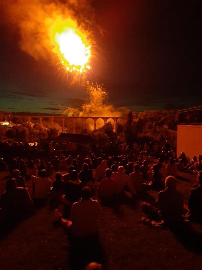 Le Gite No 2 Le Vigeant المظهر الخارجي الصورة