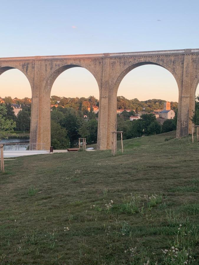 Le Gite No 2 Le Vigeant المظهر الخارجي الصورة